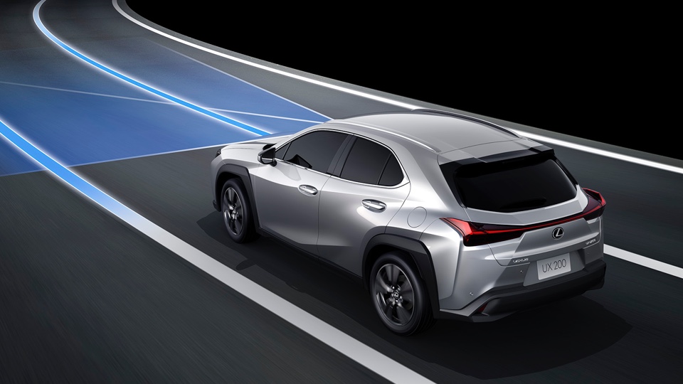Lexus UX lane tracing assist