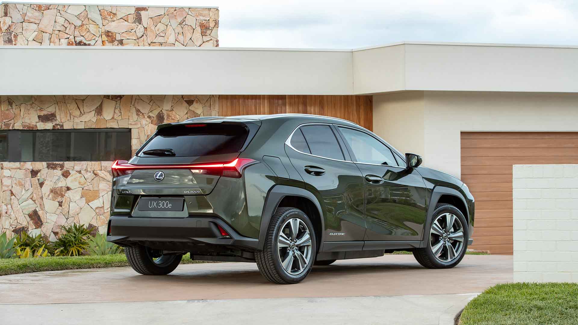 Lexus UX 300e Sports Luxury